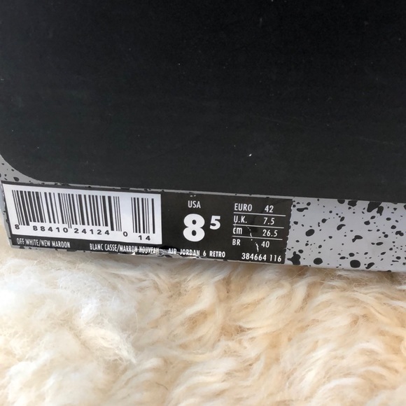 Air Jordan Retro 6 - Picture 2 of 4